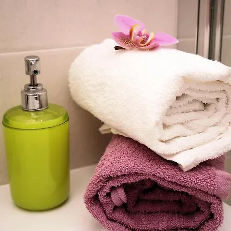 Oda ve Kahvaltı Bye Bye Pantheon